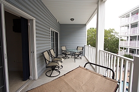 Upper Balcony with hammock, table four chairs